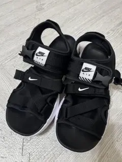 Nike エアマックスココ サンダル