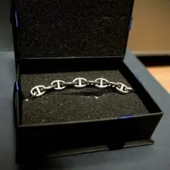 Item thumbnail for item 5b53f13d-5f4e-4880-9bcd-4b01307dd5ca