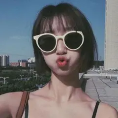 k76○ケース付き【大人気】伊達メガネ インスタ映え プチプラ 男女兼用 831