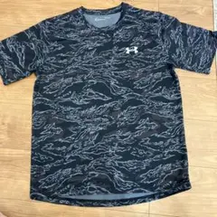 Under Armour カモフラージュ Tシャツ
