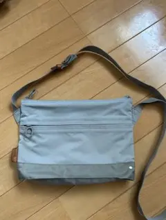 ベージュナイロン サコッシュ