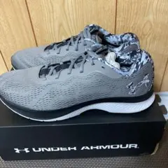 UNDER ARMOUR グレー ランニングシューズ　箱なし