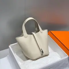 HERMES アイボリー レザー トートバッグ