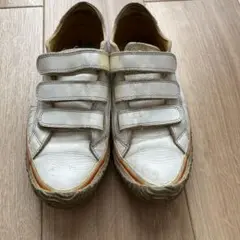 スピングルムーブスニーカー