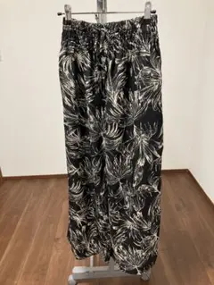 【美品】cocaコカ ヴィンテージポリモノトーンリーフ柄パンツ middle