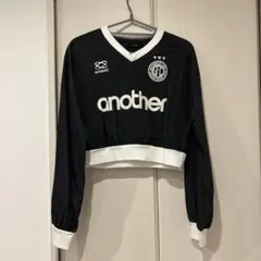 長袖シャツ ブラック　ショート丈