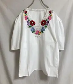 カロチャ刺繍　フォークダンス　ブラウス　手刺繍 ハンガリー　東欧　美品　半袖　白