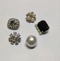 ビジュー　ボタン　ビーズ