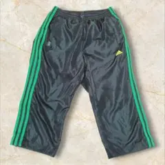 【アディダス】トラックパンツ　裏メッシュ　クロップド丈　シャカシャカ　ブラック