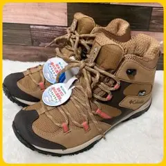 新品同様 タグ付 Colombia トレッキング シューズ 登山 靴 23cm