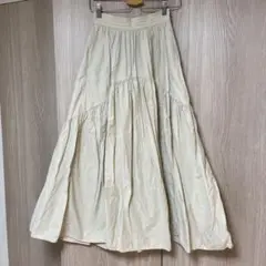 クリーム色 フレアスカート ティアードデザイン