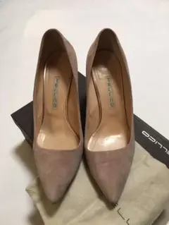 ペリーコ ベージュ　スウェード 皮パンプス　特別セール❣️