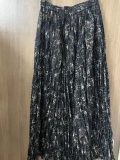 フラワープリントプリーツスカート
