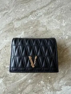 【美品】VERSACE ヴェルサーチ 財布 レディース 二つ折り　本革 バロッコ