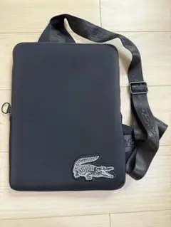 LACOSTE ブラック PC ショルダーバッグ　美品