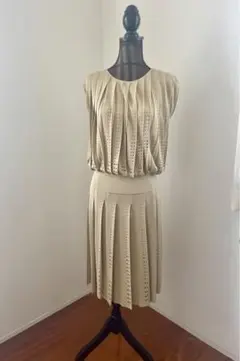 GIAMBATTISTA VALLIノースリーブワンピース イタリア 40 GIAMBATTISTA VALLIノースリーブワンピース イタリア 40