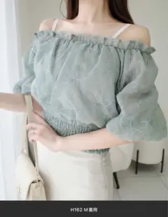 mily bilet オフショル2WAY花柄コード刺繍バックリボンブラウス