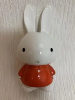 ミッフィー陶器貯金箱 オレンジ服