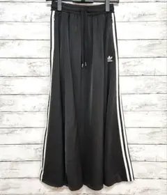 adidas アディダス XS フレアスカート トレフォイル ブラックレディース