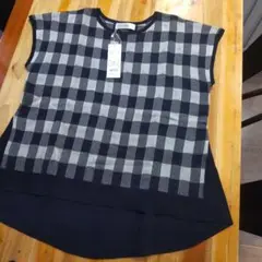 ゴールデンベア バックペプラムプルオーバー