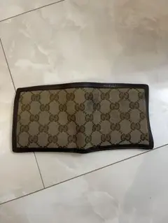 GUCCI 折り財布