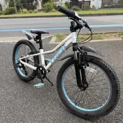 1IP 。20インチ Precaliber身長114-132cm ホワイト Precaliber 20 7-speed 2024年（身長114〜132cm） – ちばサイクル