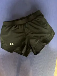 Under Armour ブラック　レディースショートパンツ