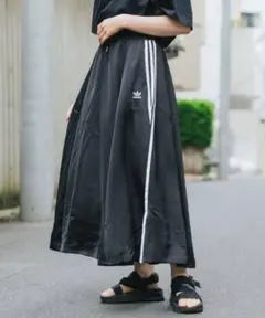adidas originals ロングスカート ブラック 黒