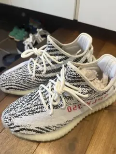 Yeezy Boost 350 V2 ホワイト/ブラック/レッド