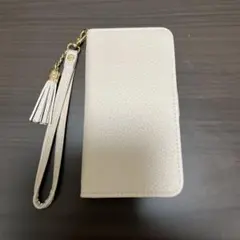 ベージュ　手帳型iPhone13ケース ストラップ付き