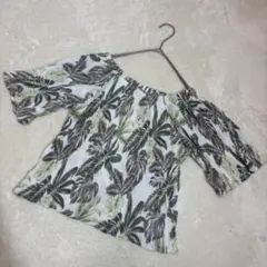Kahika 葉柄オフショルダートップス ハワイ　麻使用　レディース　夏物　美品