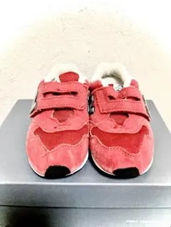 New Balance キッズシューズ レッド