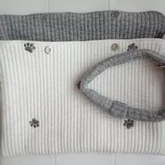 キルティング手提げバッグ 犬足跡刺繍付き