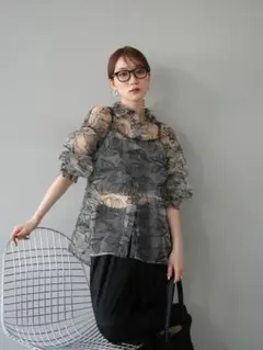 チュールフラワー刺繍オーバーシャツ チュール花柄ブラウス 羽織り Lumier