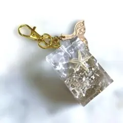 海と砂浜 ヒトデ（海の星）珊瑚 ホエーテールのレザーチャーム