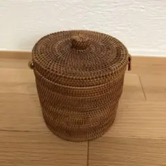 アタ製　トイレットぺーパーホルダー