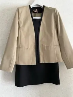 ビームス　スーツ　ベージュと黒のノーカラージャケット日本製　再々値下げ