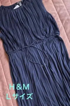 Ｈ＆Ｍ　ネイビー プリーツ ノースリーブ　膝丈 ワンピース
