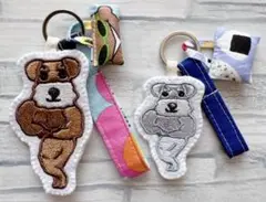 ハンドメイド　刺繍　マッスル　シュナウザー　ストラップ　バッグキーホルダー　日焼