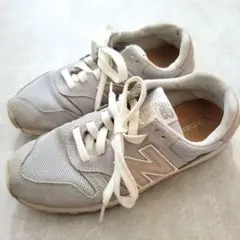 New Balance グレー スニーカー