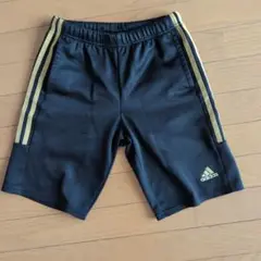 adidas ハーフパンツ ブラック×ゴールド　美品