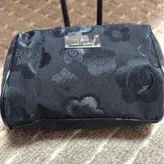マリークワント MARY QUANT オーバルポーチ