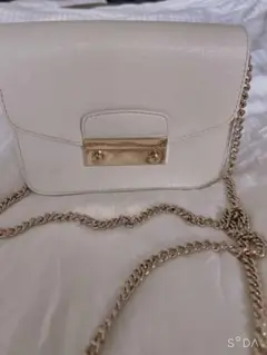 FURLA メトロポリス　ホワイト