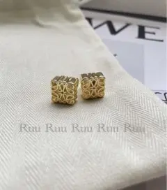 アナグラム ピアス ゴールド 刻印あり