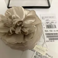 【美品】COTOO コサージュ　シャンパンベージュ　箱付き