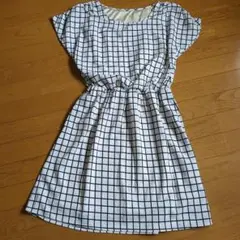 チェック柄 半袖ひざ丈ワンピース　М