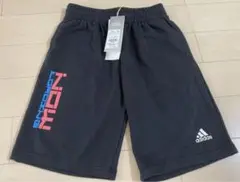 adidas 短パン　ハーフパンツ　140