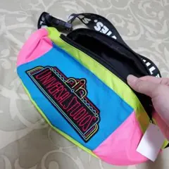 新品　ユニバーサル・スタジオ ショルダーバッグ　ネオンカラー