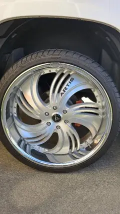 DCENTI (ディセンティ)26インチ　アメ車　ナビゲーター　エスカレードなど DCENTI (ディセンティ)26インチアメ車ナビゲーターエスカレードなど