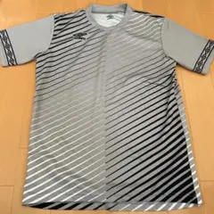 umbro サッカートレーニングシャツ
